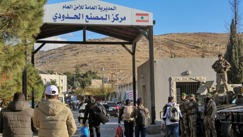 عودة طوعية لـ20 عائلة سورية من لبنان إلى دمشق | شاهد الفيديو
